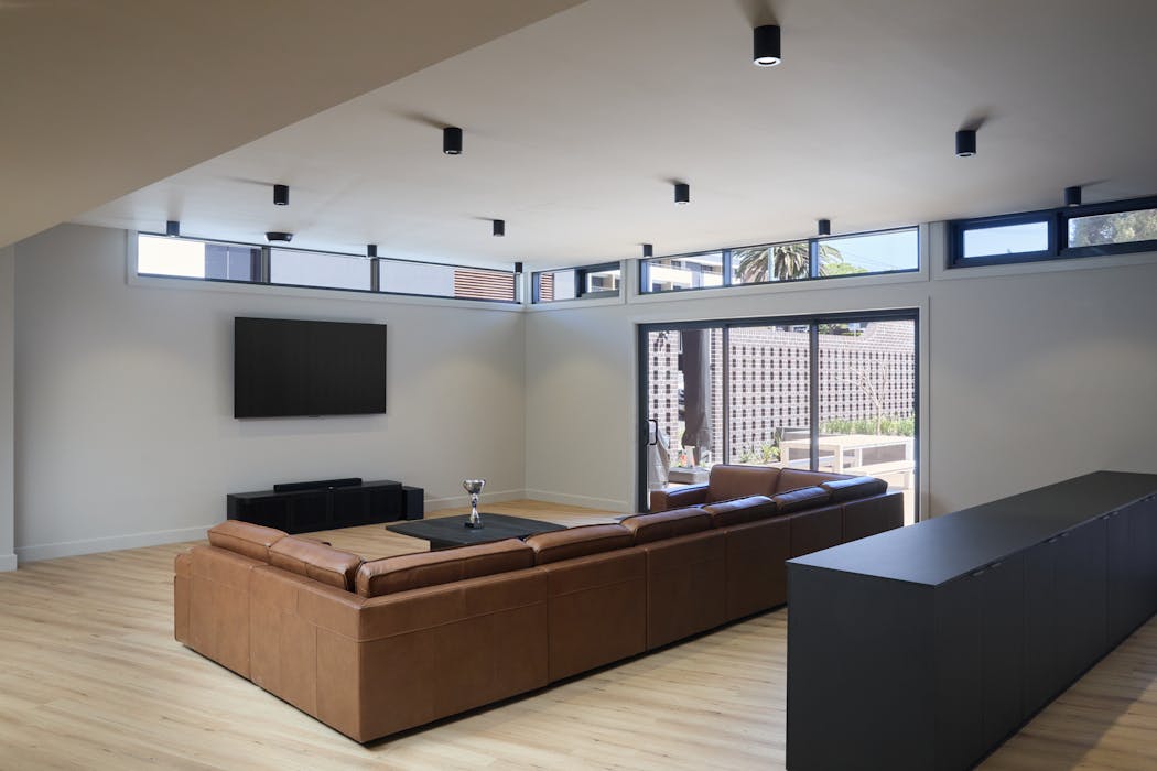 Knights Boarding House commercial fitout photo 8