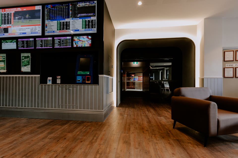 Sydney Junction Hotel hospitality fitout photo 7
