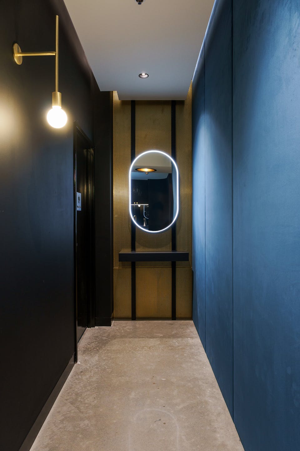 Vamp Cosmetic Clinic medical fitout photo 3